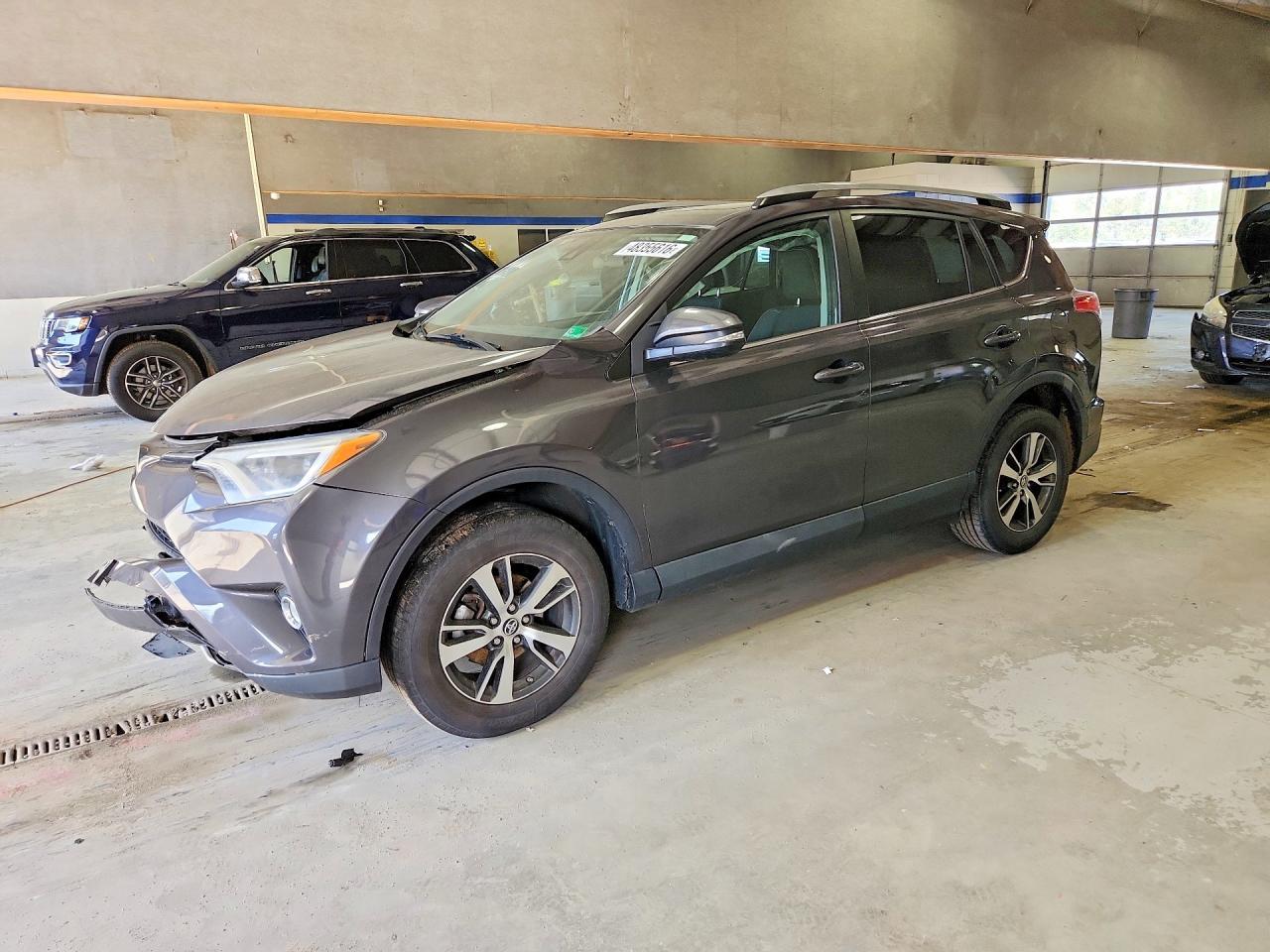 2017 Toyota Rav4 Xle - zdjęcie główne