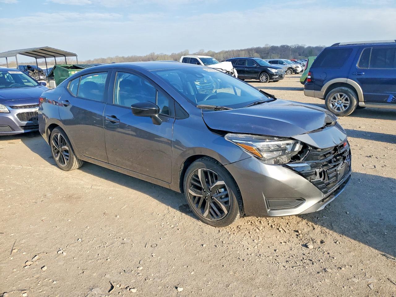 2024 Nissan Versa Sr - zdjęcie 4