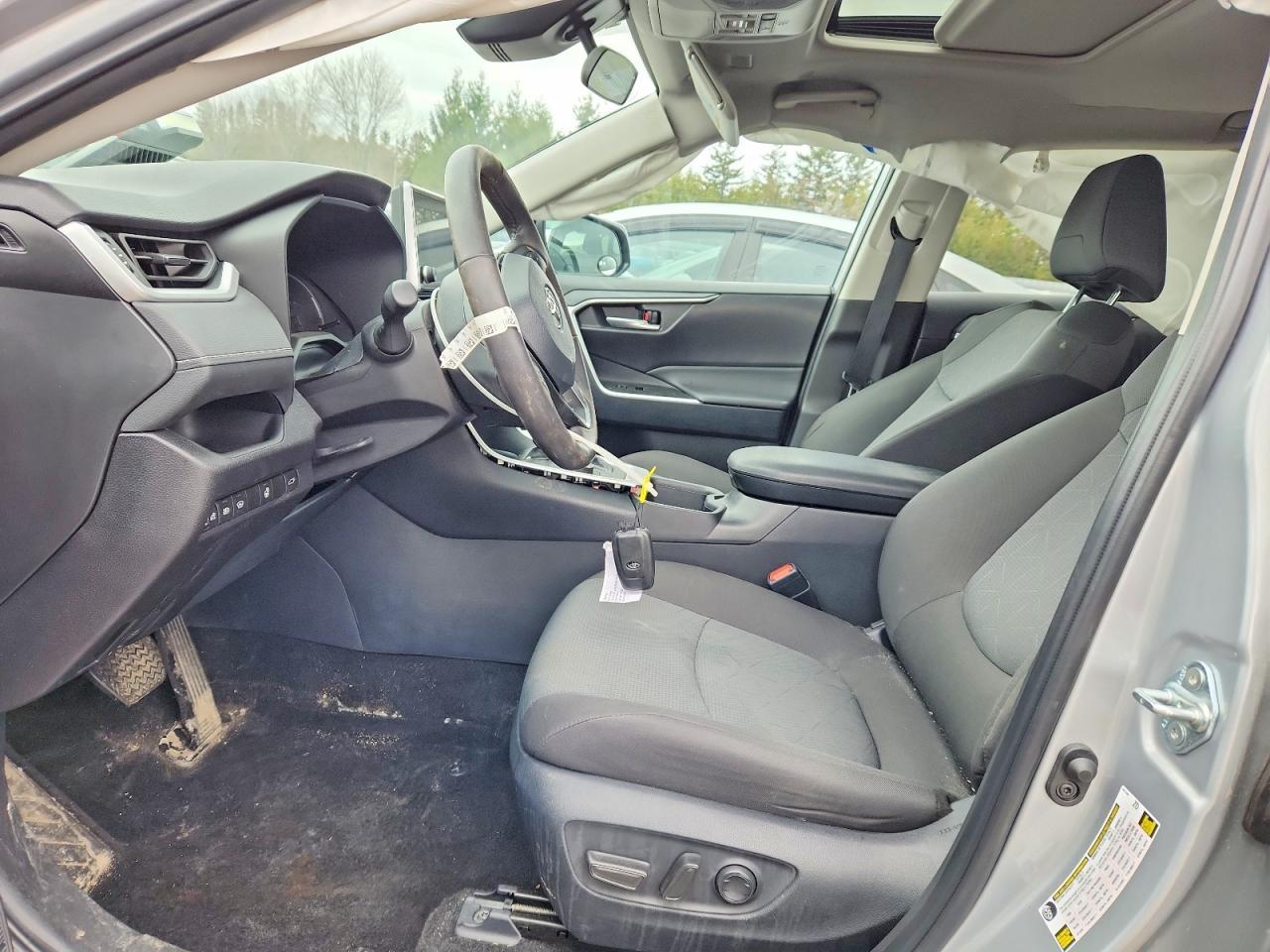 2024 Toyota Rav4 Hybrid Xle - zdjęcie 7