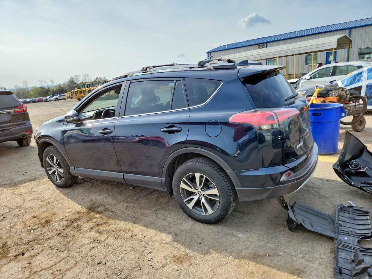 2017 Toyota Rav4 Xle - zdjęcie 2