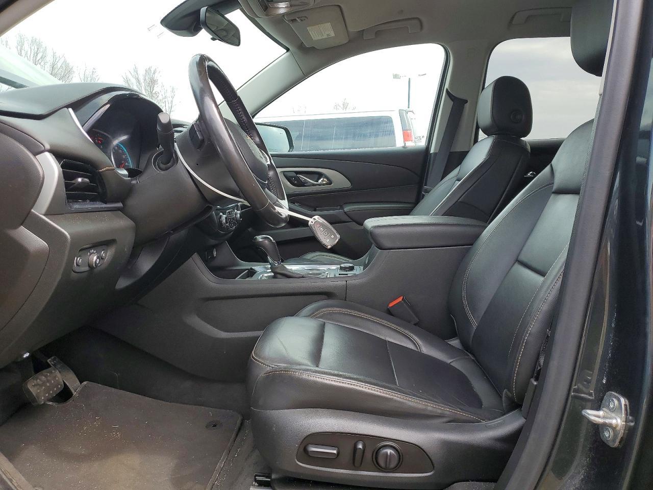 2020 Chevrolet Traverse Lt - zdjęcie 7