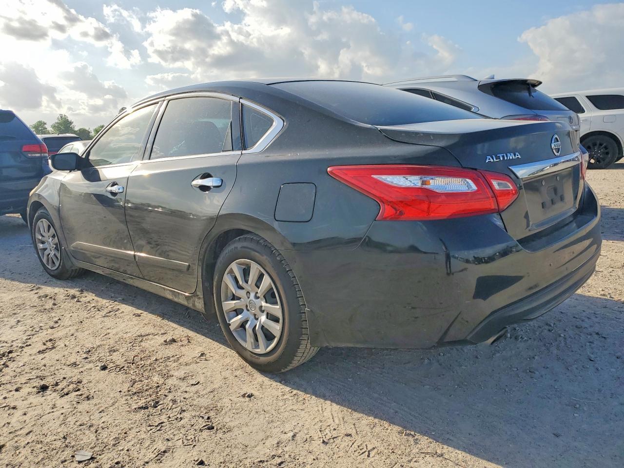 2016 Nissan Altima 2.5 S - zdjęcie 2
