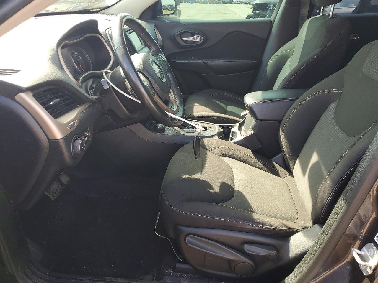 2016 Jeep Cherokee Latitude - zdjęcie 7