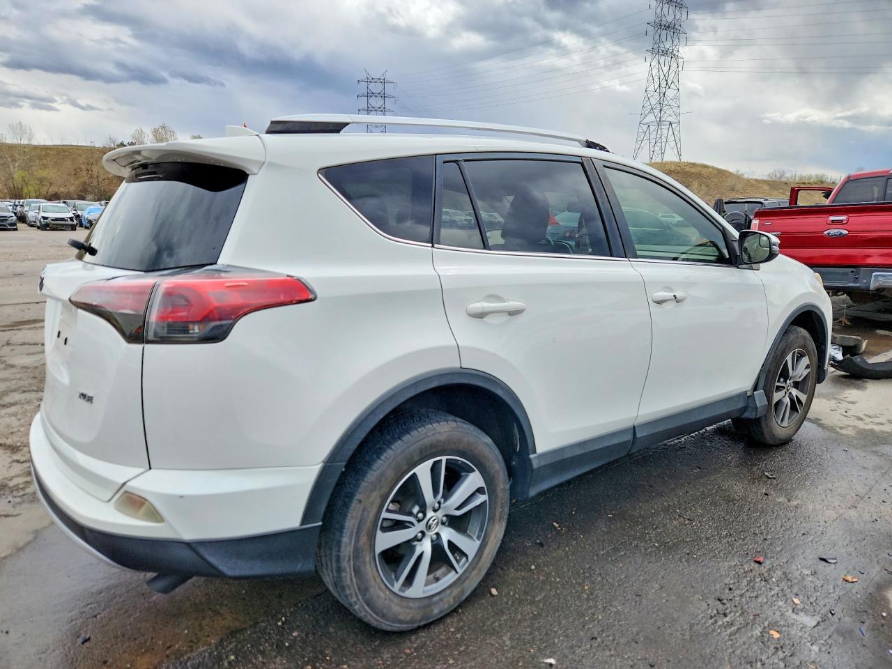 2016 Toyota Rav4 Xle - zdjęcie 3