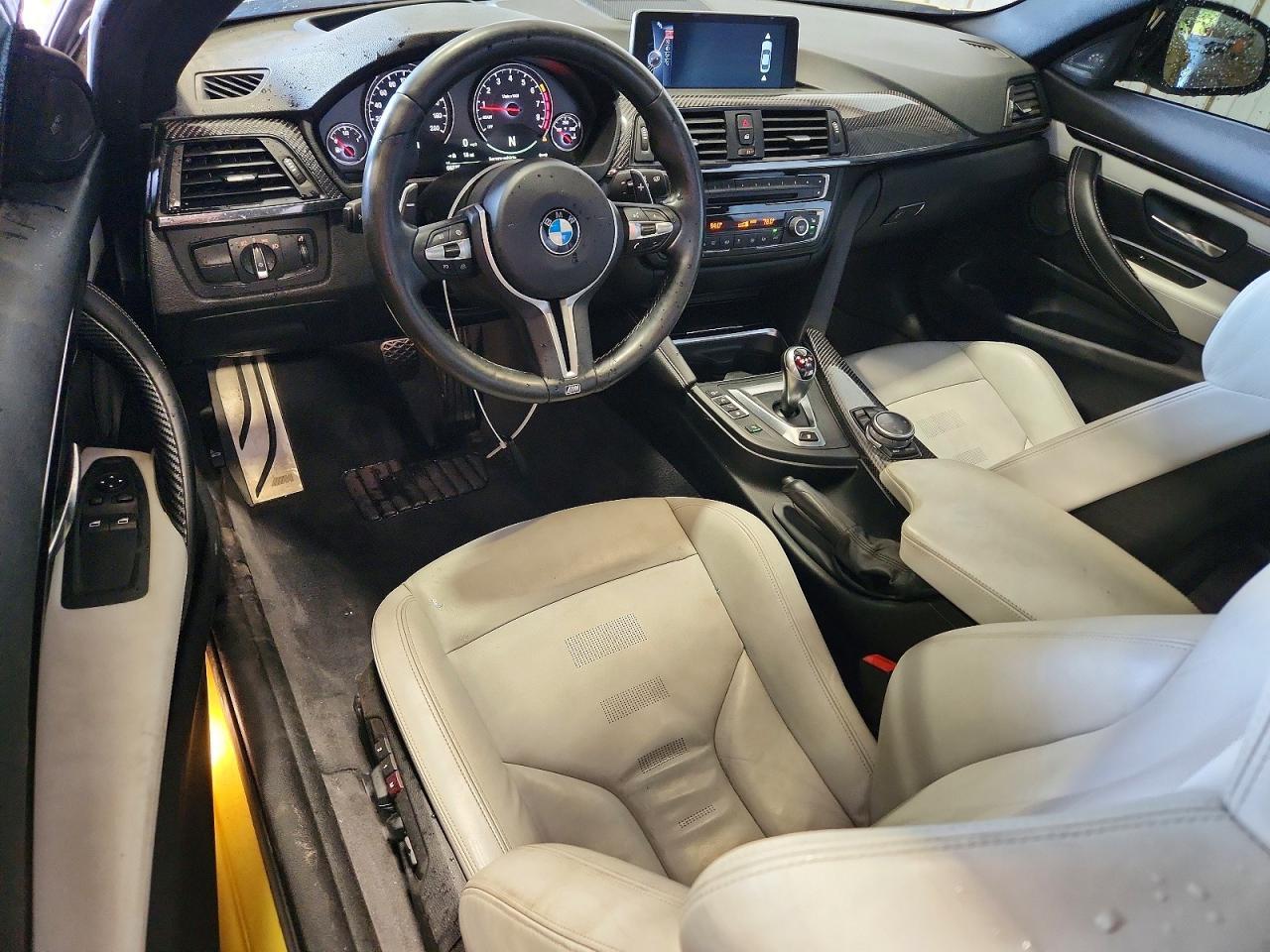 2015 BMW M4 - zdjęcie 8