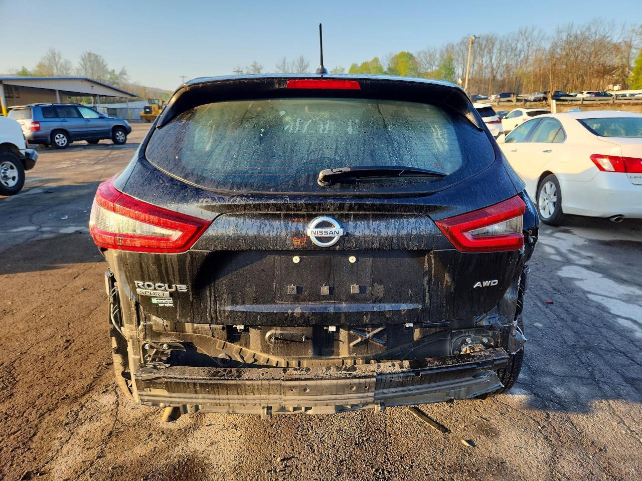 2021 Nissan Rogue Sport S - zdjęcie 6