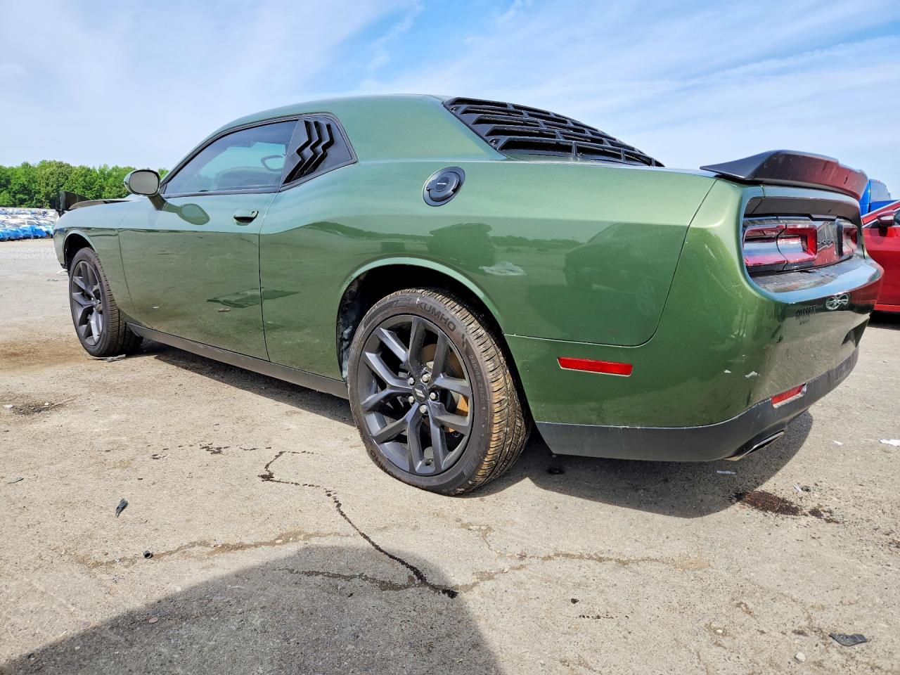 2021 Dodge Challenger Sxt - zdjęcie 2