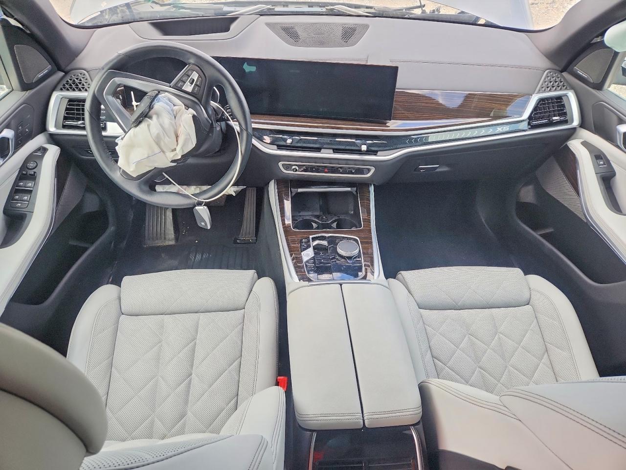 2024 BMW X5 xDrive40I - zdjęcie 8