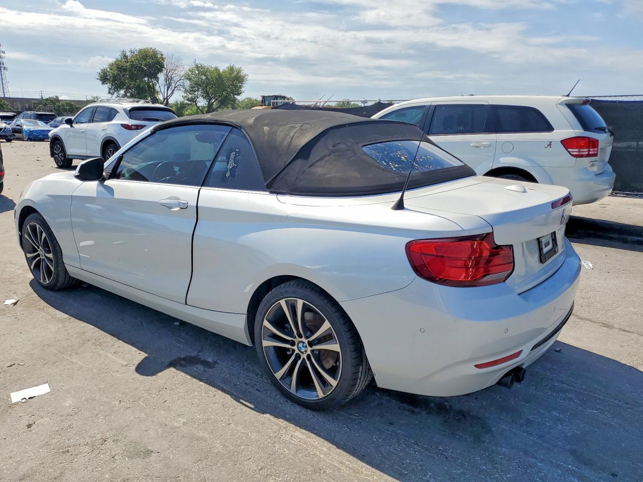 BMW Seria 2 - zdjęcie 2