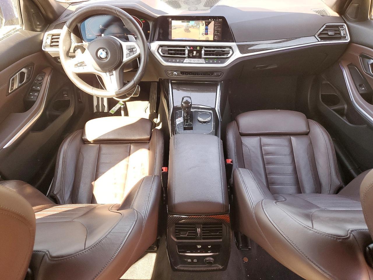 2020 BMW Seria 3 330i - zdjęcie 8