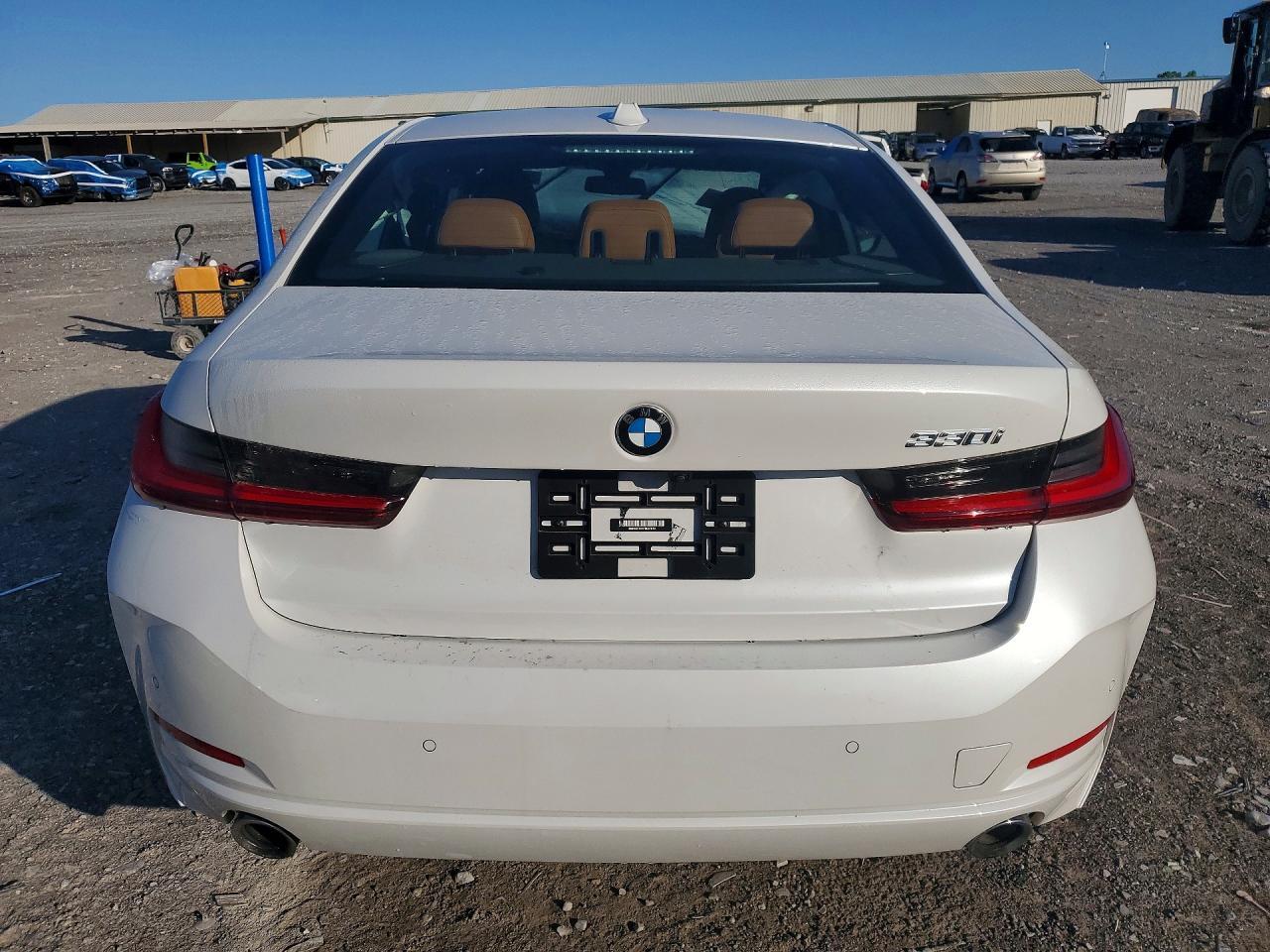 2023 BMW 330I - zdjęcie 6