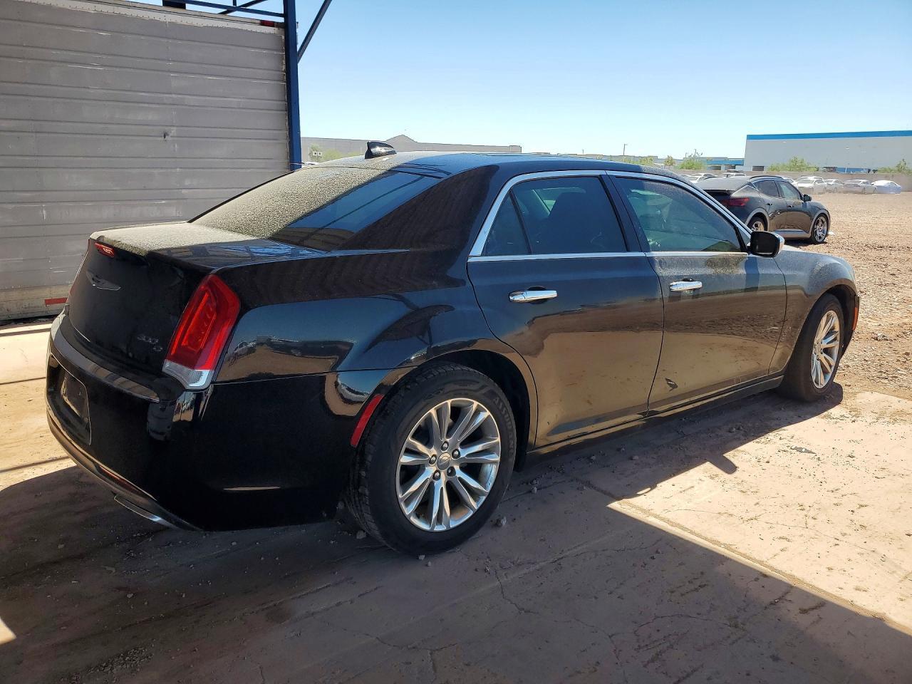2016 Chrysler 300C - zdjęcie 3