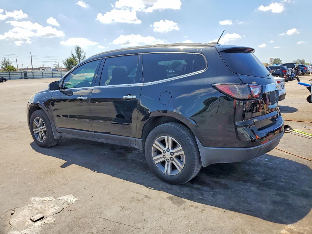 2016 Chevrolet Traverse Lt - zdjęcie 2