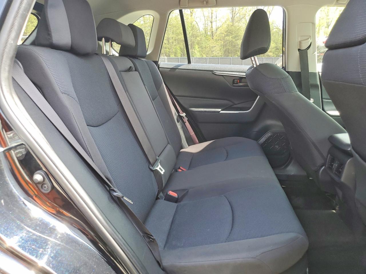 2019 Toyota Rav4 Le - zdjęcie 11