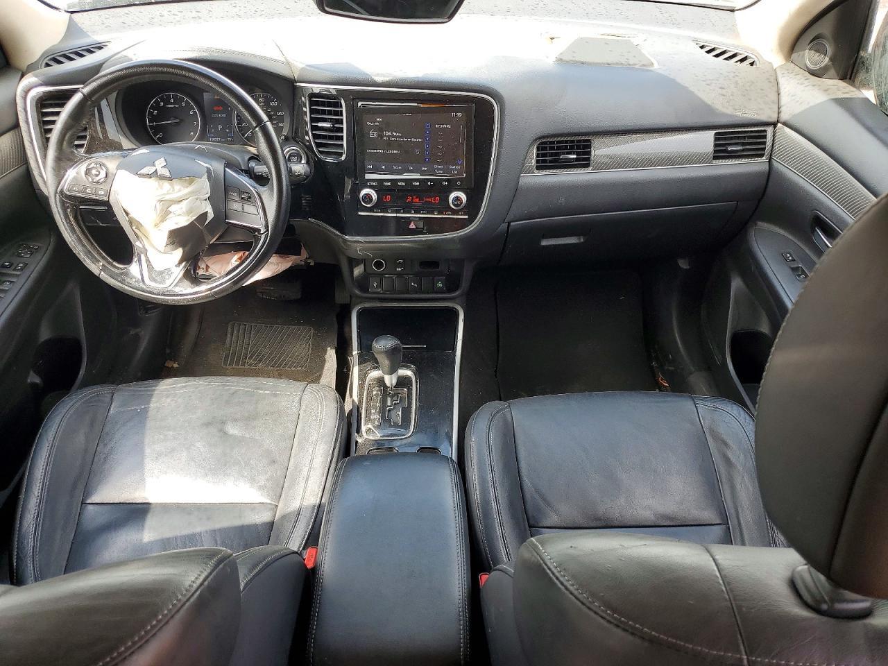 2020 Mitsubishi Outlander Se - zdjęcie 8