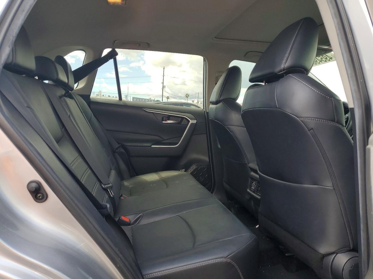 2021 Toyota Rav4 Xle Premium - zdjęcie 11