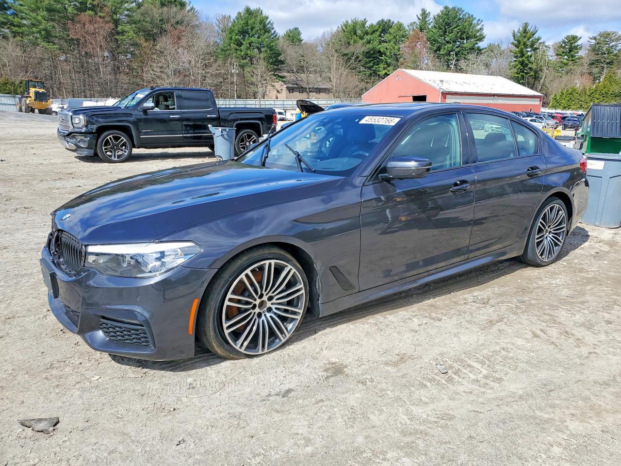 2019 BMW 540 Xi - zdjęcie główne