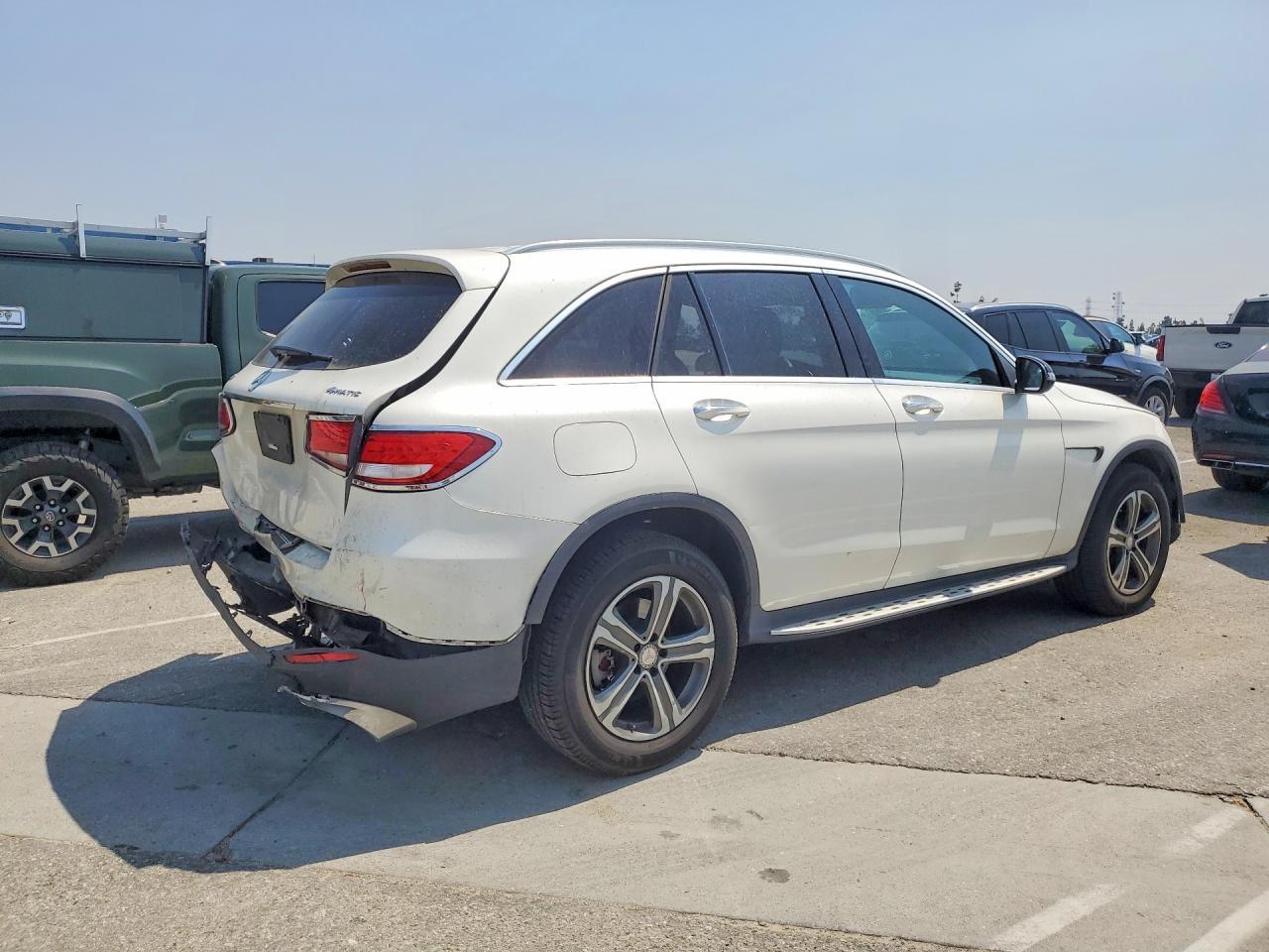 2017 Mercedes-Benz Glc 300 4Matic - zdjęcie 3