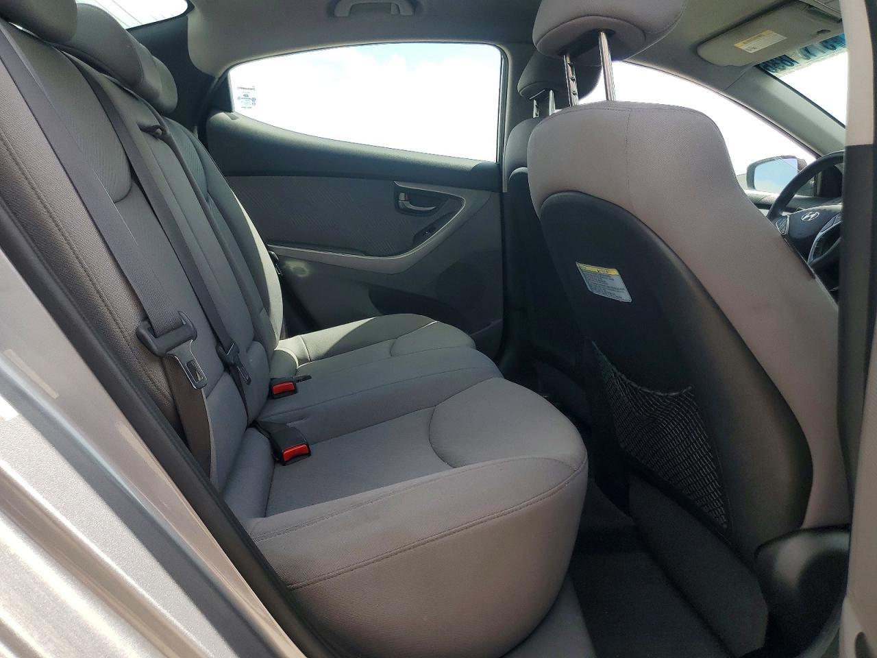 2013 Hyundai Elantra Gls - zdjęcie 10