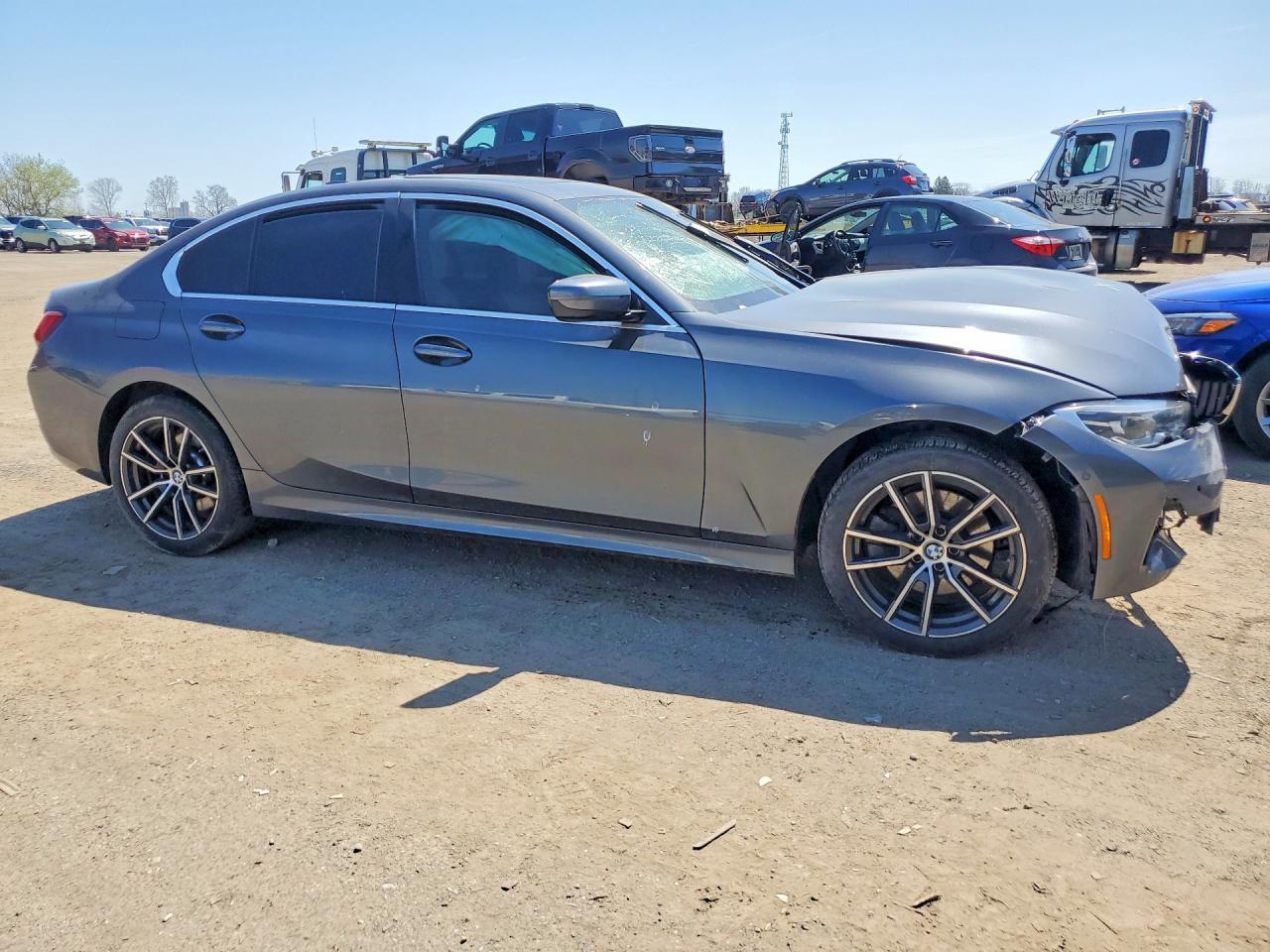 2021 BMW 330Xi - zdjęcie 4