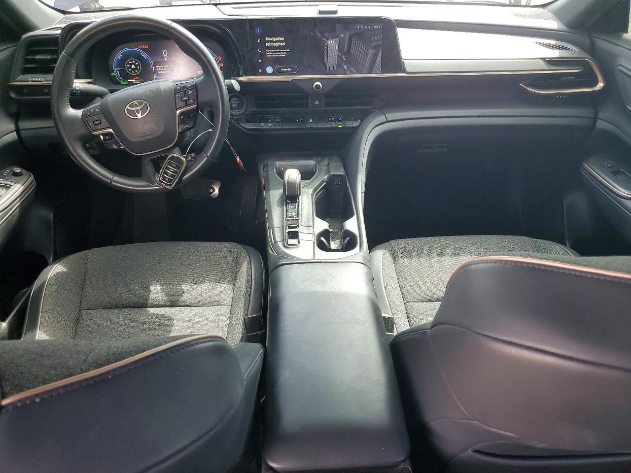 2023 Toyota Crown Xle - zdjęcie 8