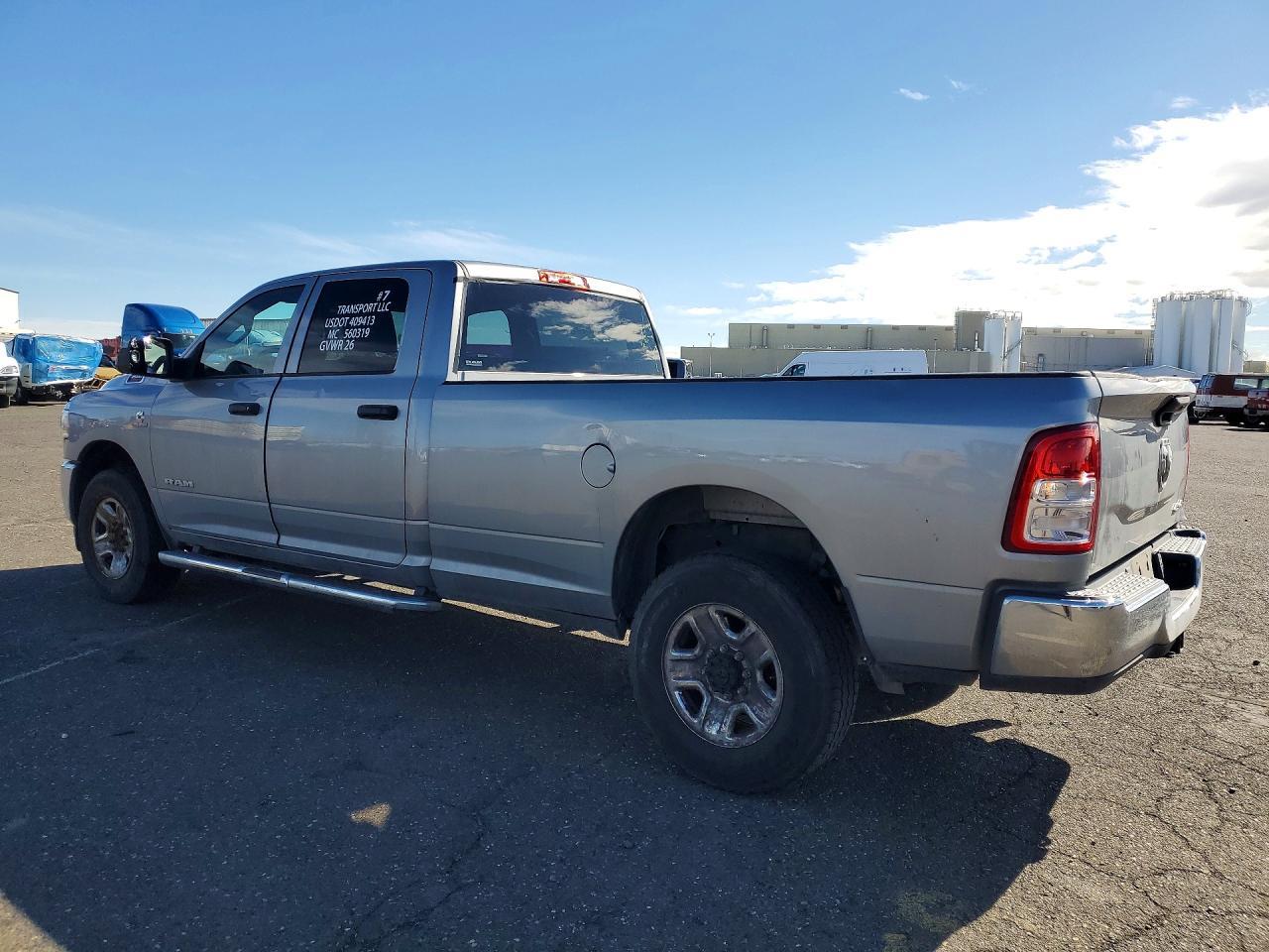 2022 Ram 3500 Tradesman - zdjęcie 2