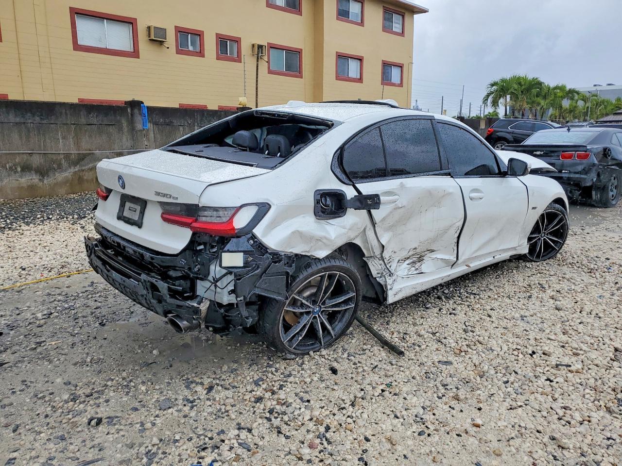BMW Seria 3 - zdjęcie 3
