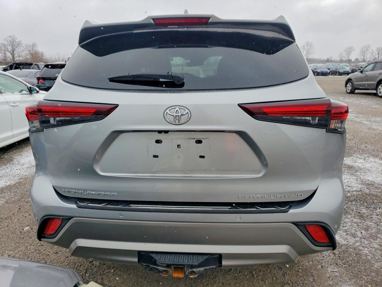 2024 Toyota Highlander Le - zdjęcie 6