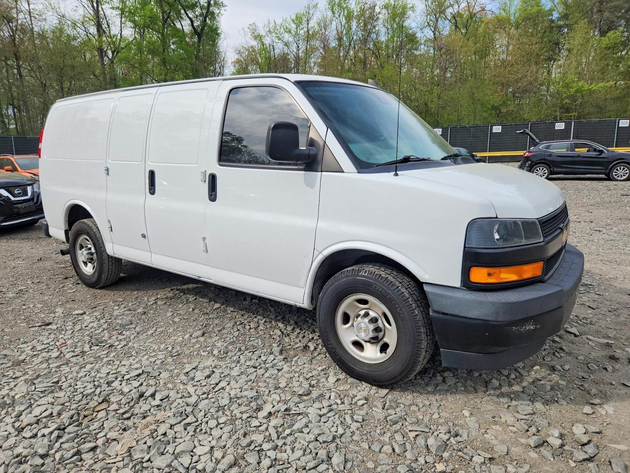 2020 Chevrolet Express G3500 - zdjęcie 4