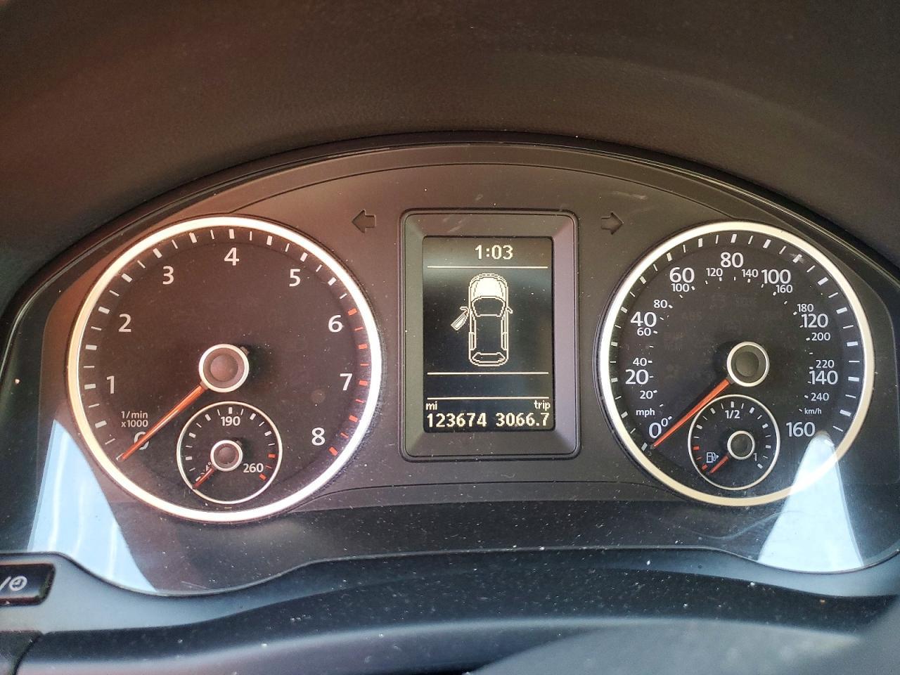 2017 Volkswagen Tiguan S - zdjęcie 9