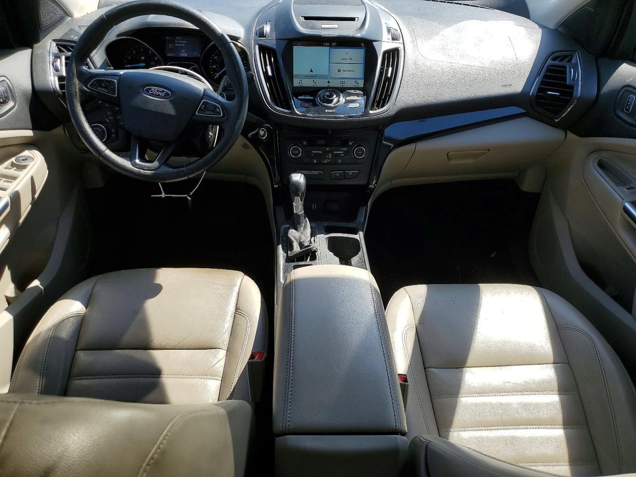 2017 Ford Escape Titanium - zdjęcie 8