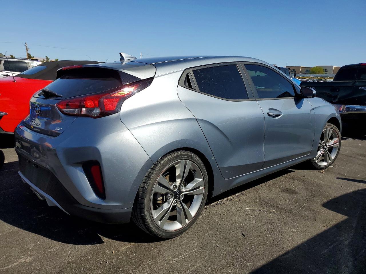 2019 Hyundai Veloster 2.0L - zdjęcie 3