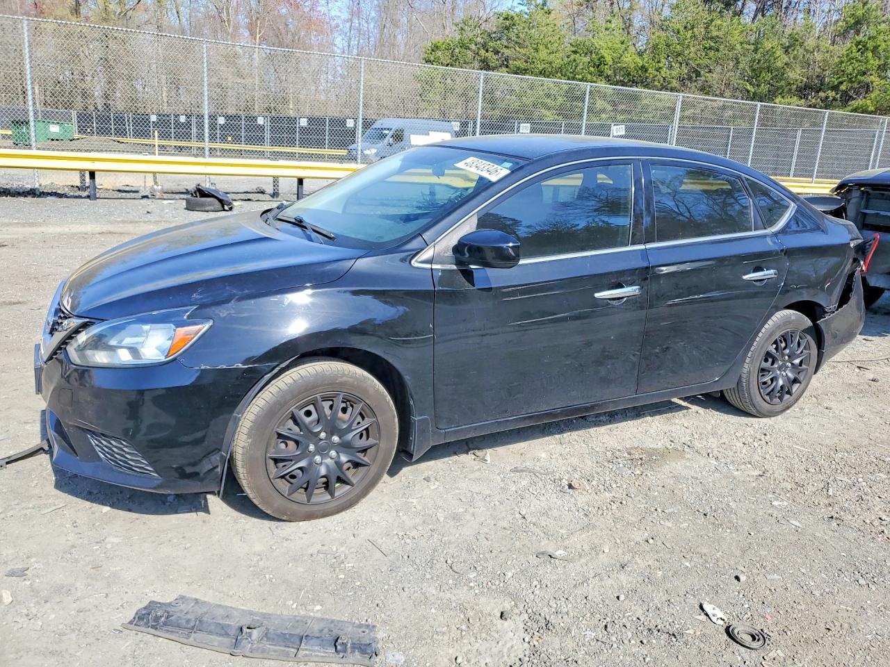 2017 Nissan Sentra S - zdjęcie główne
