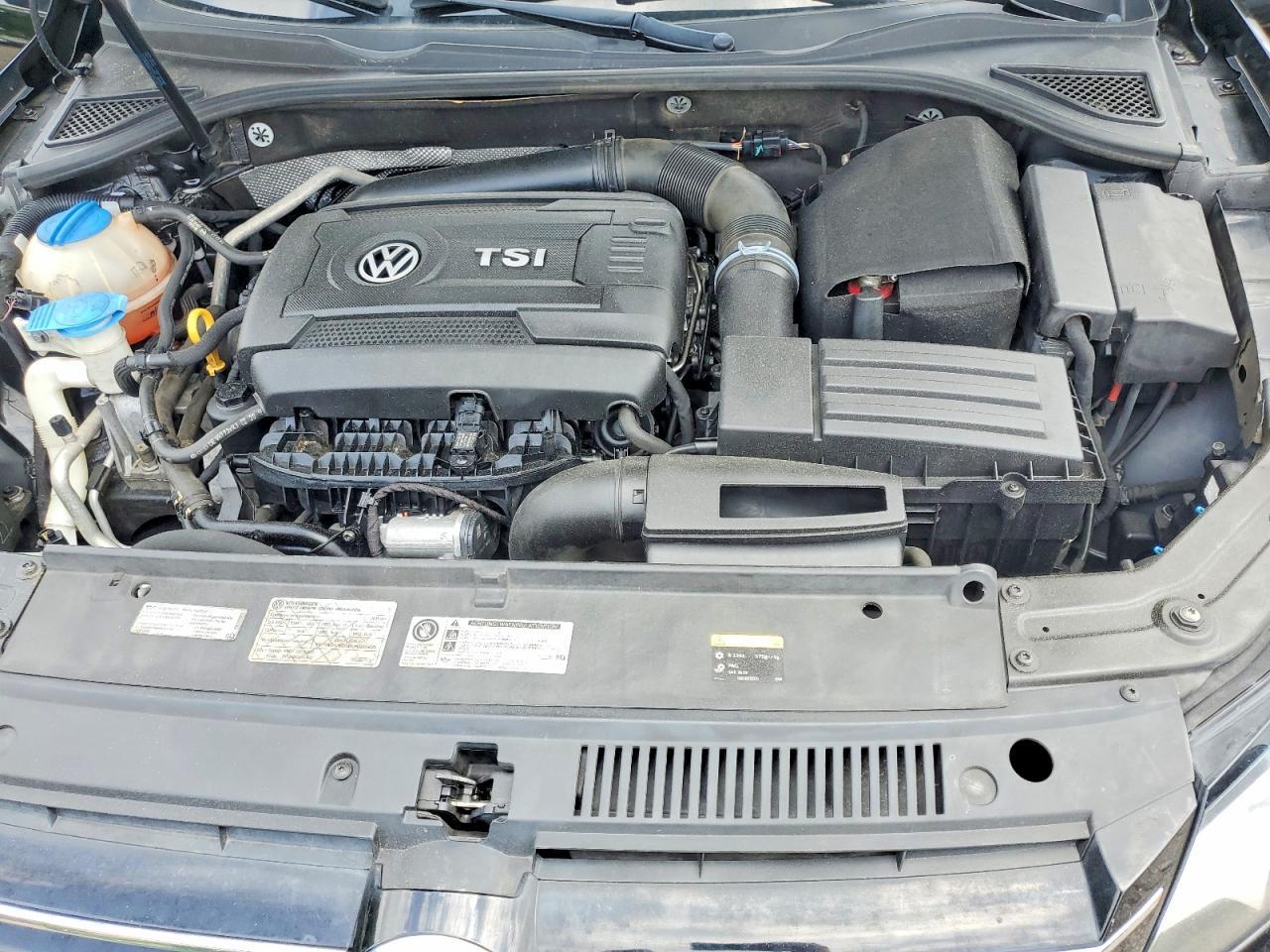 2015 Volkswagen Passat S - zdjęcie 11