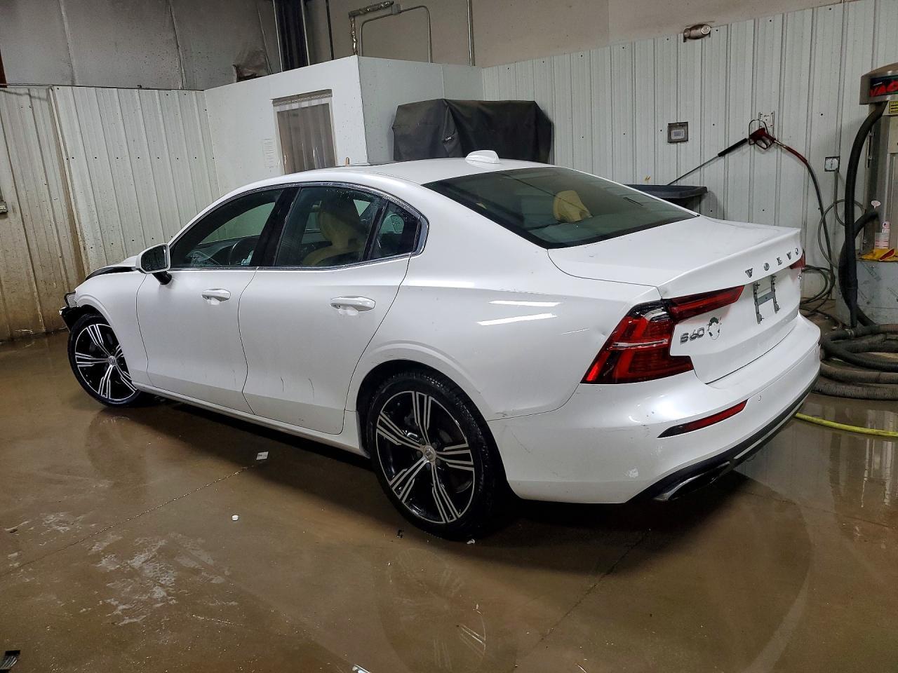 2019 Volvo S60 T6 Inscription - zdjęcie 2