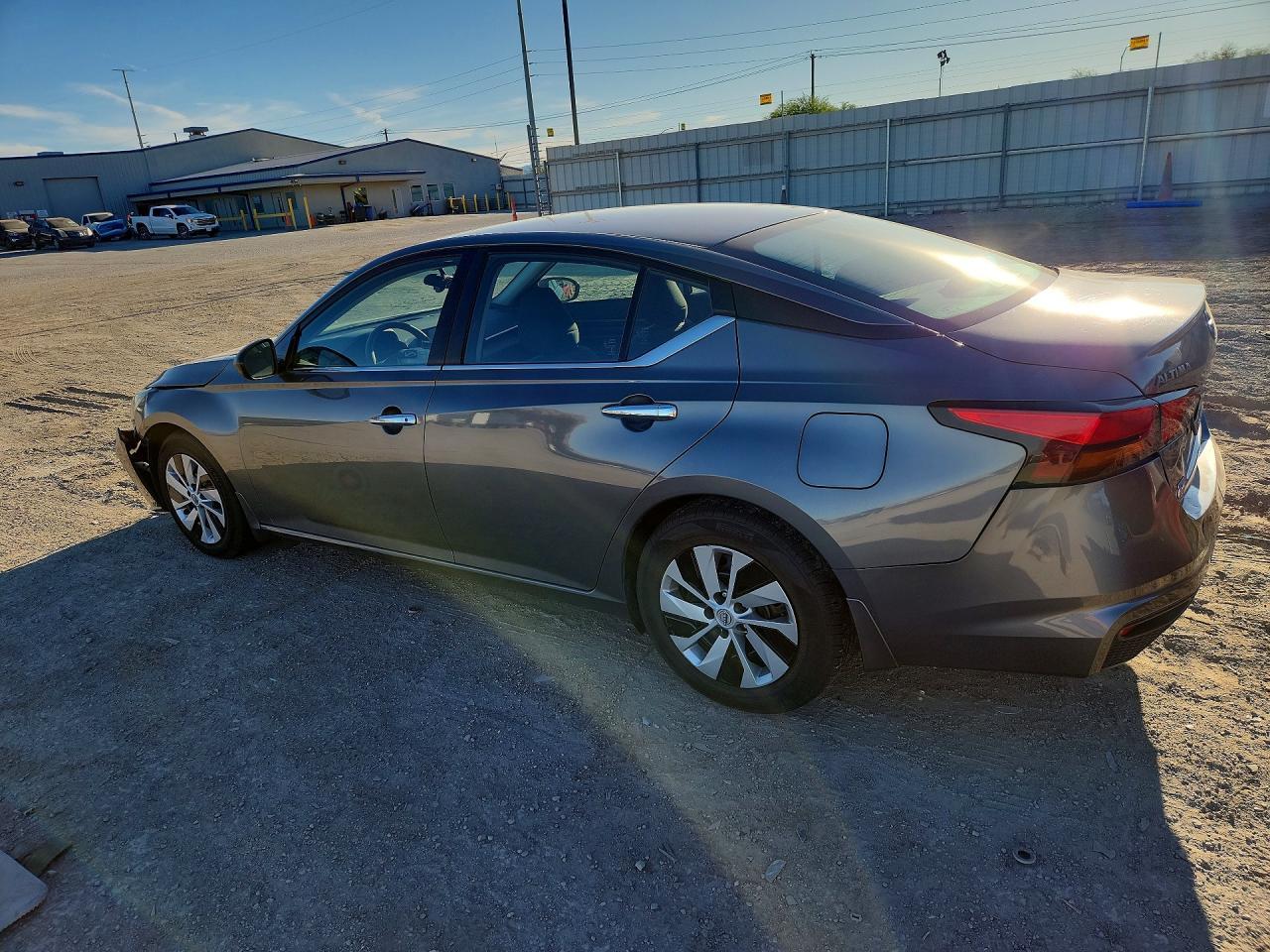 2024 Nissan Altima 2.5 S - zdjęcie 2