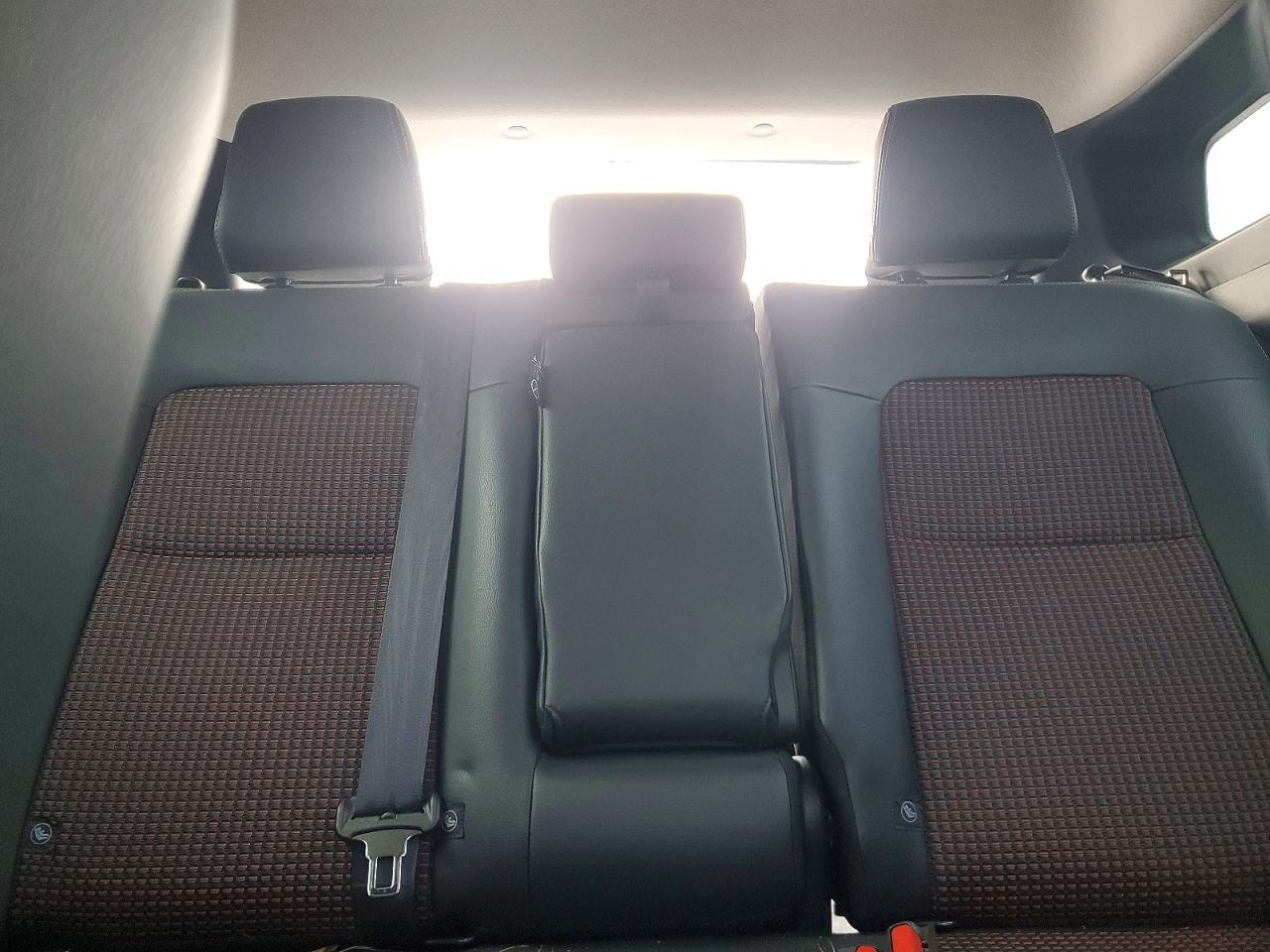 2025 Nissan Kicks Sr - zdjęcie 10