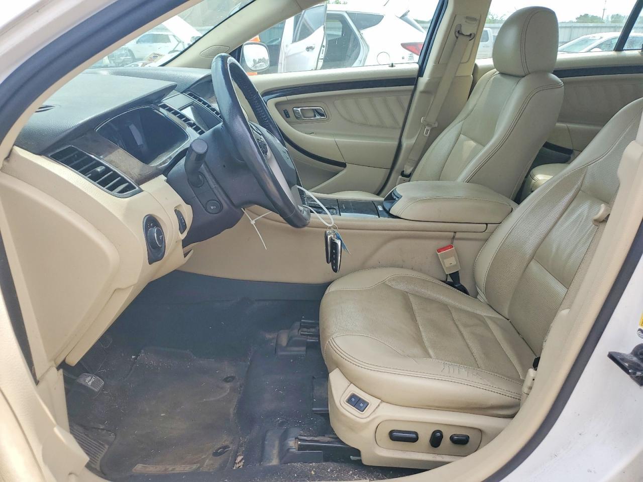 2019 Ford Taurus Limited - zdjęcie 7