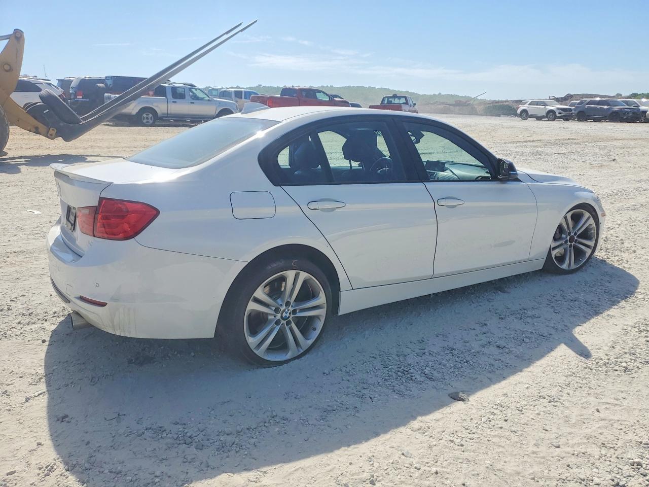2013 BMW 335 I - zdjęcie 3