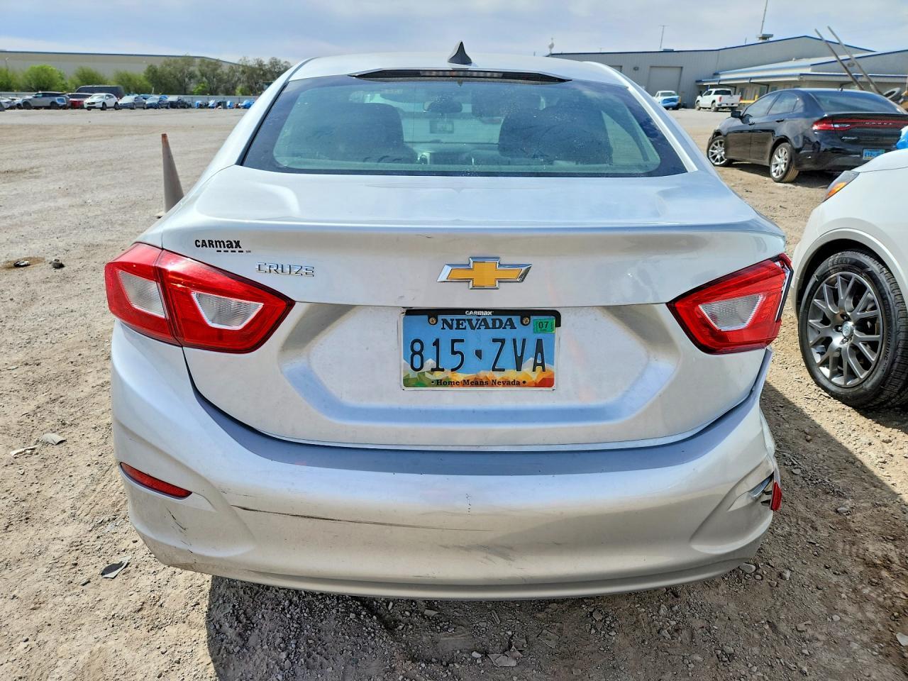 2018 Chevrolet Cruze Ls - zdjęcie 6