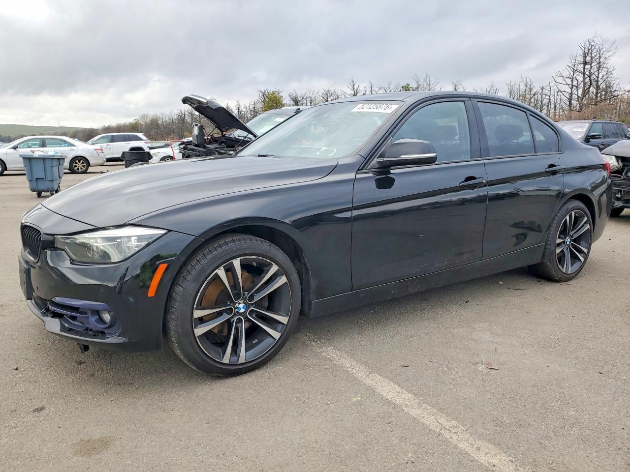2018 BMW 330 Xi - zdjęcie główne
