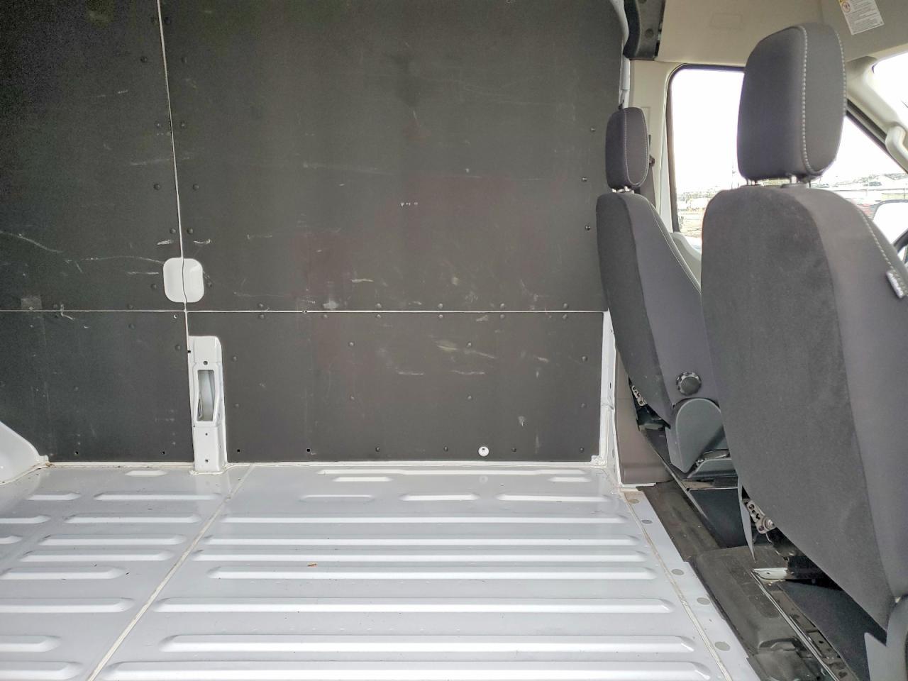 2024 Ford Transit T-250 - zdjęcie 11