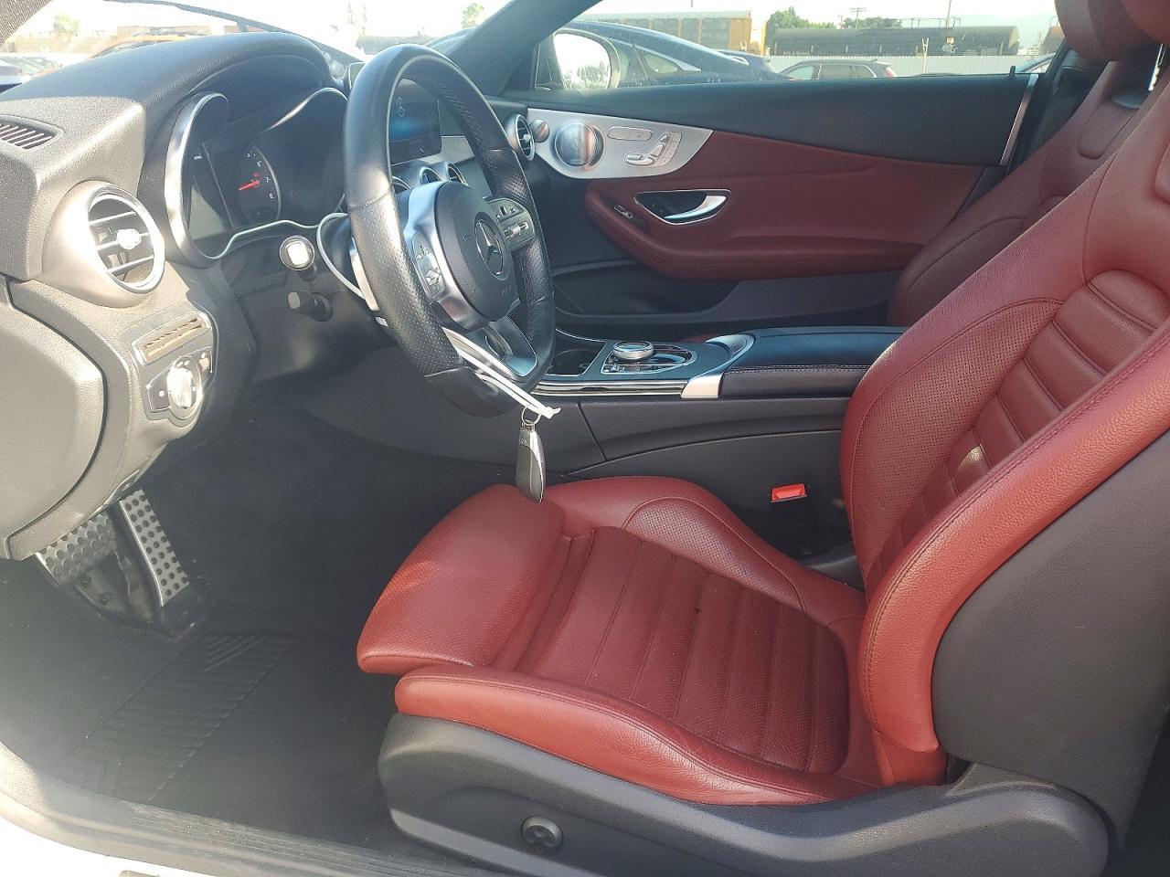 2019 Mercedes-Benz C 300 - zdjęcie 7