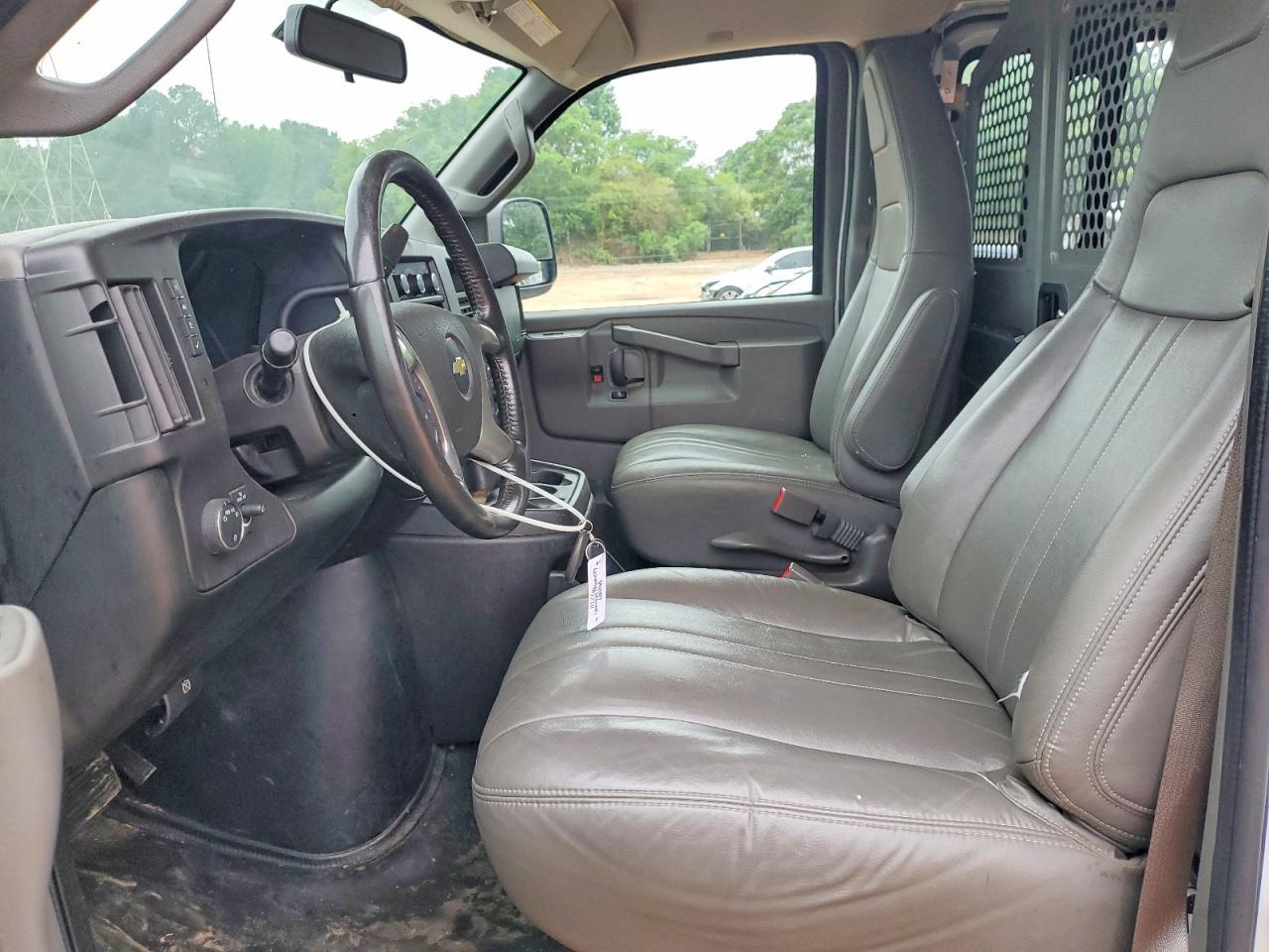 2019 Chevrolet Express G2500 - zdjęcie 7