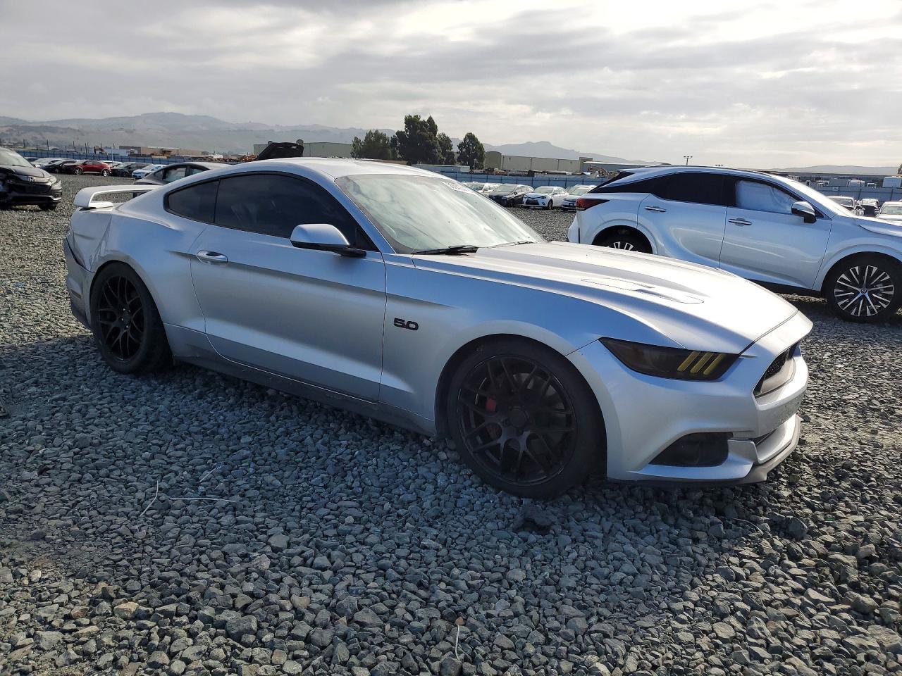2017 Ford Mustang Gt - zdjęcie 4