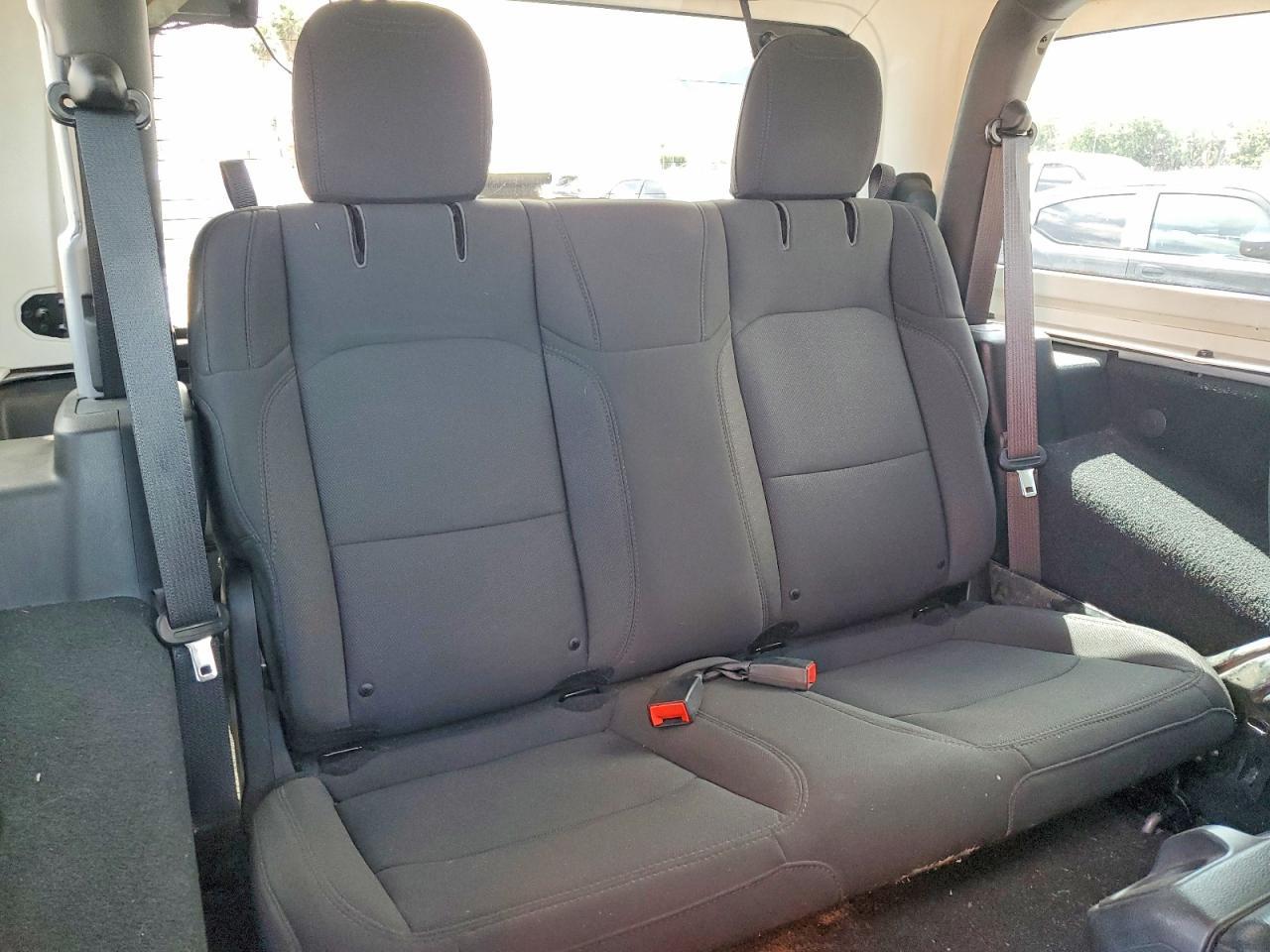 2019 Jeep Wrangler Sport - zdjęcie 10