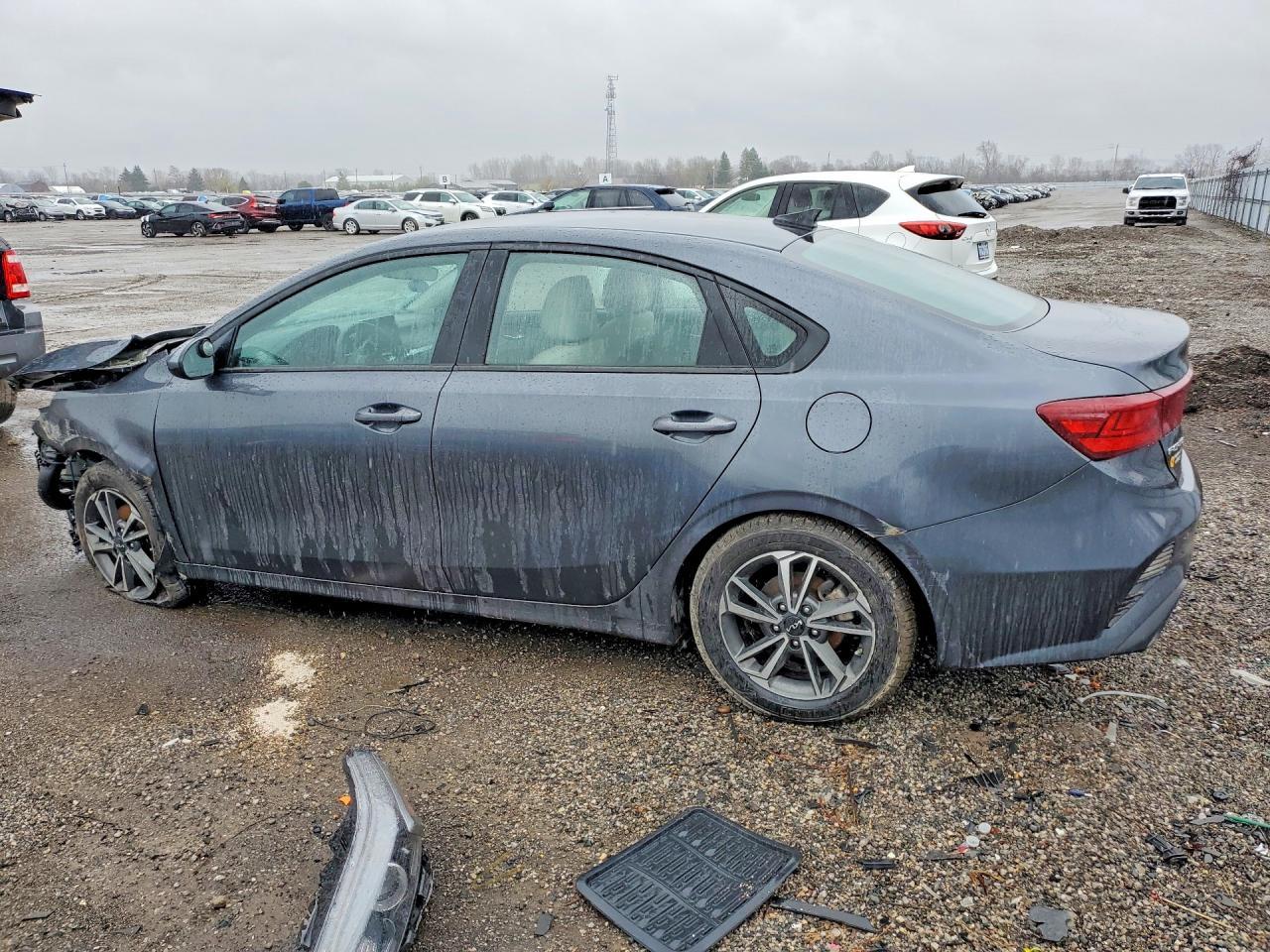 2023 Kia Forte - zdjęcie 2