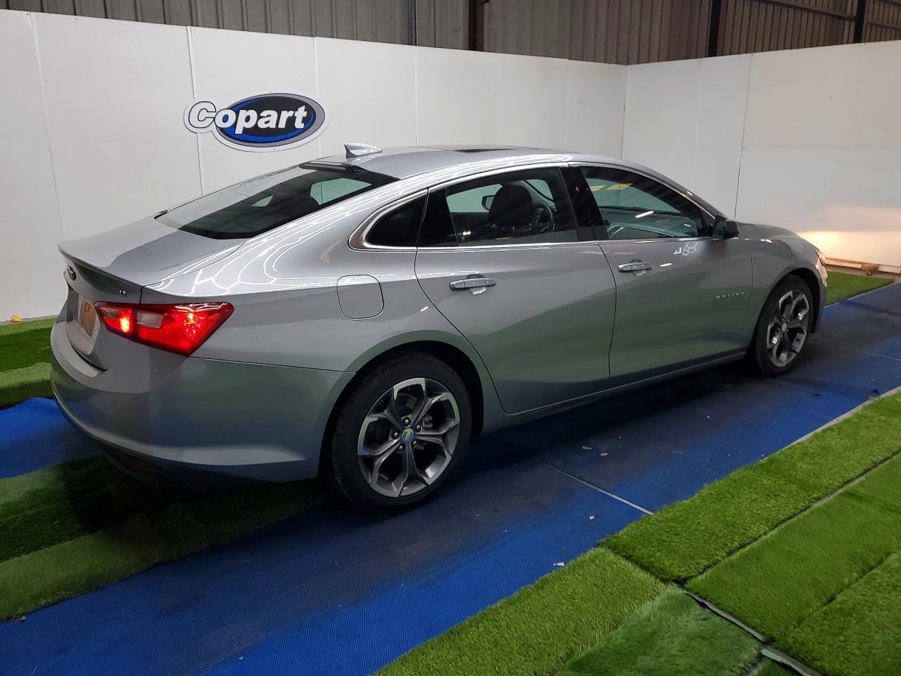 2024 Chevrolet Malibu Lt - zdjęcie 3