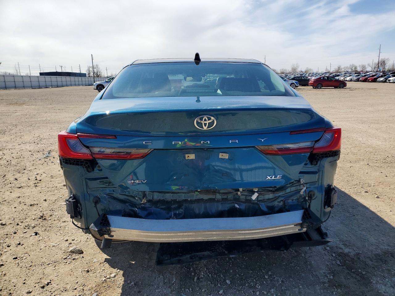 2025 Toyota Camry Xle - zdjęcie 6