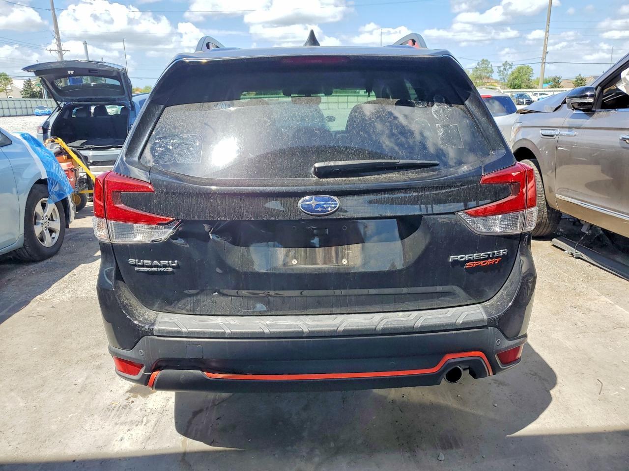 2021 Subaru Forester Sport - zdjęcie 6